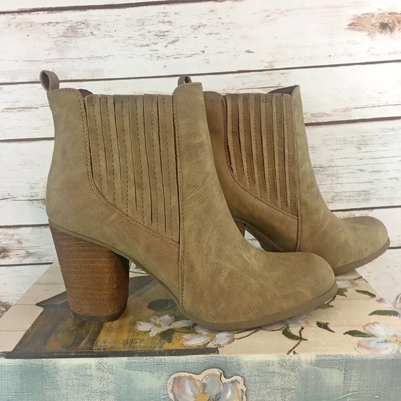Madden Girl Shoes - Madden Girl Tan Ankle Boots